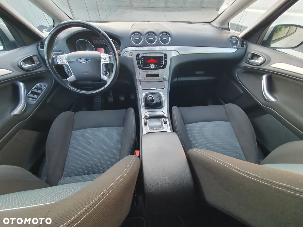 Ford S-Max - 15