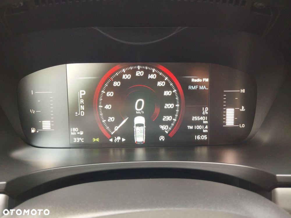 Volvo V90 D5 AWD Momentum - 11