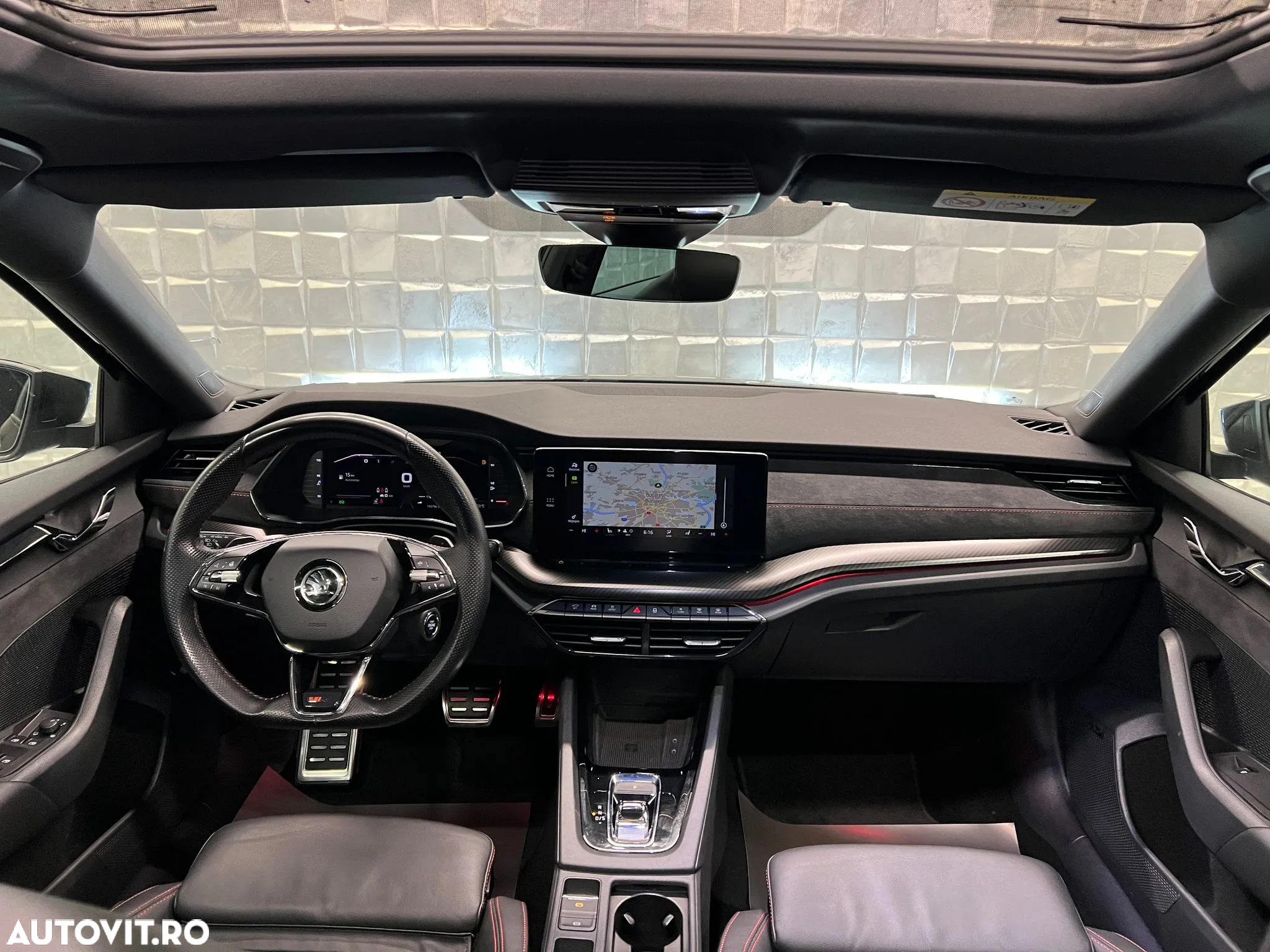 Skoda Octavia Combi 2.0 TDI DSG RS - 13