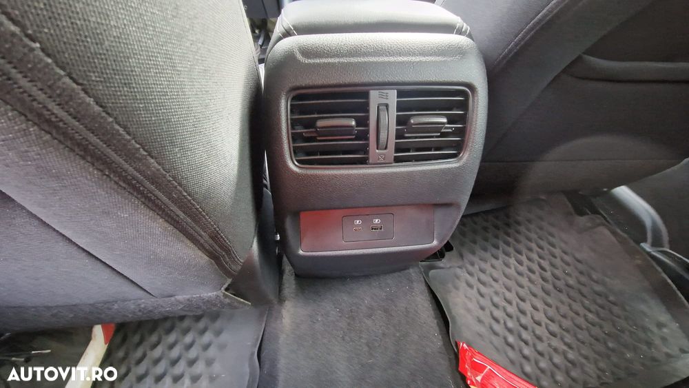 Nissan Qashqai 1.3 l 156CP X-Tronic MHEV N-Connecta - 9