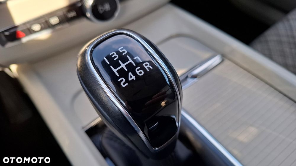 Volvo XC 60 D4 Inscription - 23