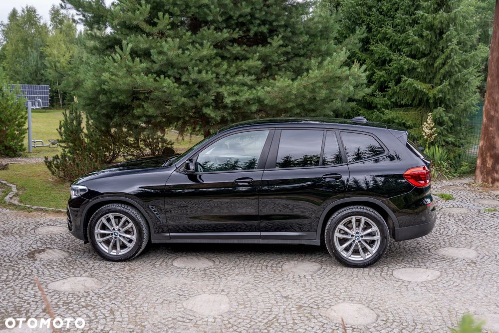 BMW X3 xDrive20d Advantage - 8
