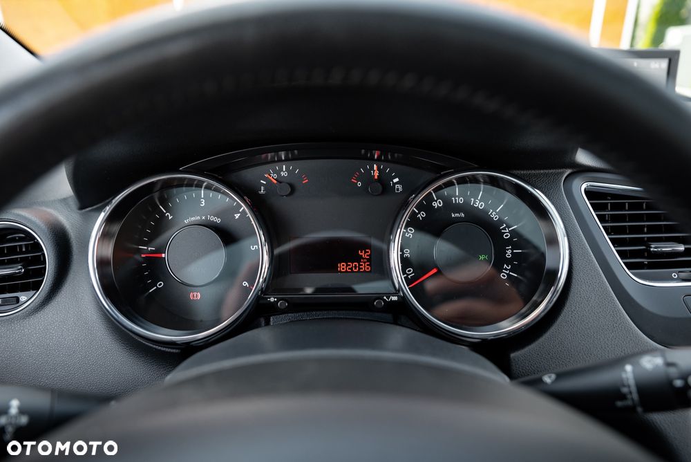 Peugeot 5008 2.0 BlueHDi Allure 7os - 29