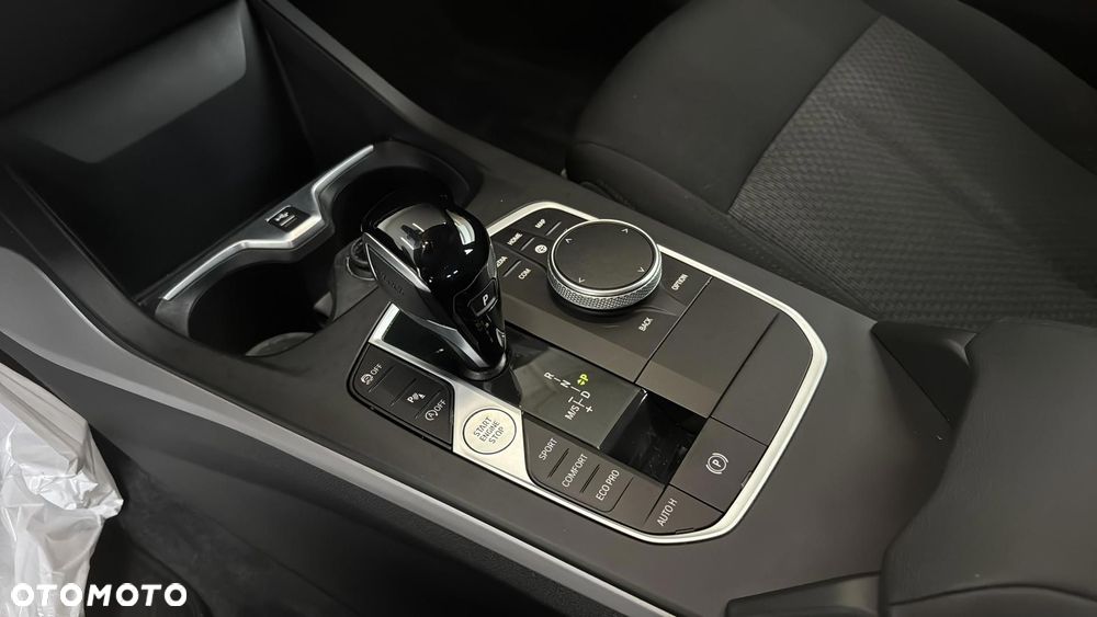 BMW Seria 1 118i Advantage - 16