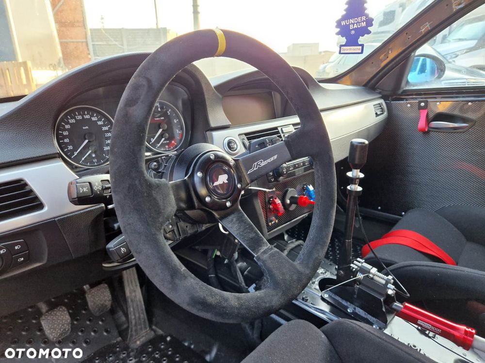 BMW Seria 3 325i - 28