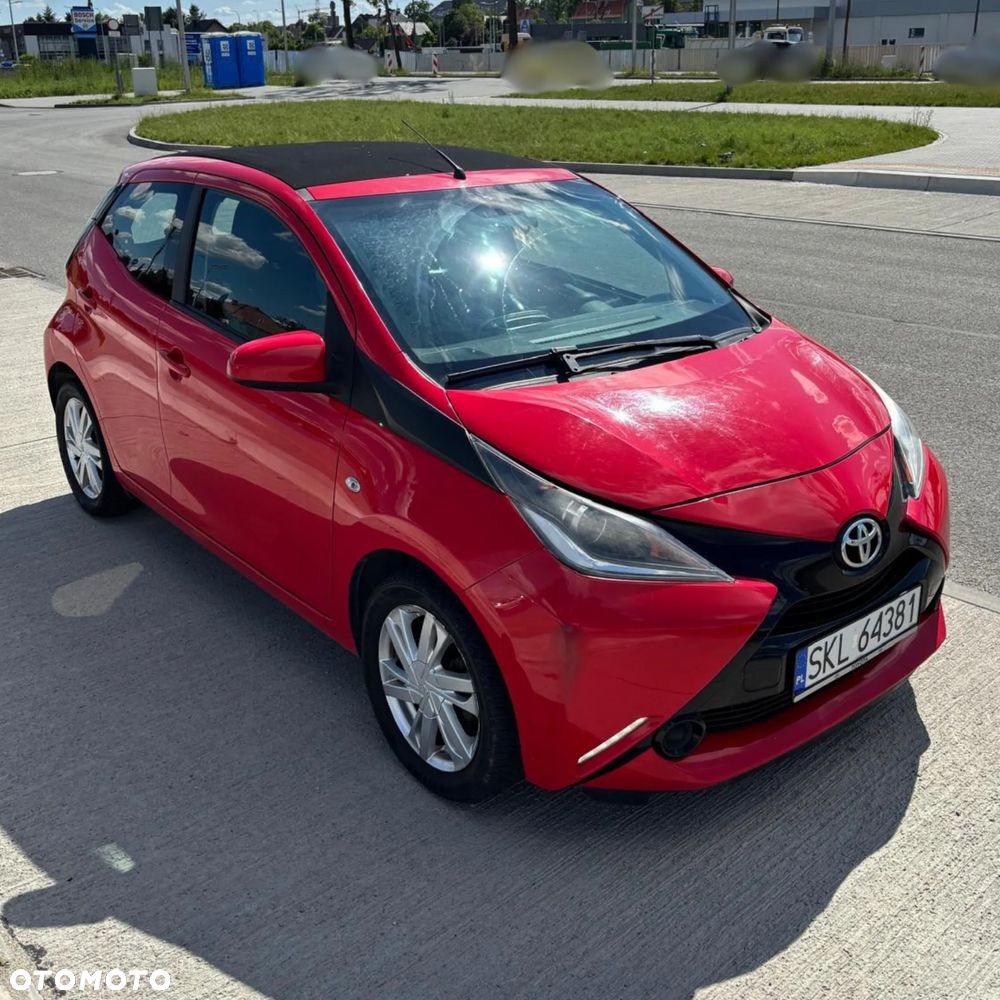 Toyota Aygo x-play - 4