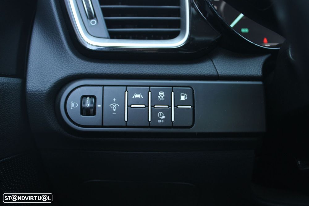 Kia XCeed 1.6 GDi PHEV First Edition+SRF - 37