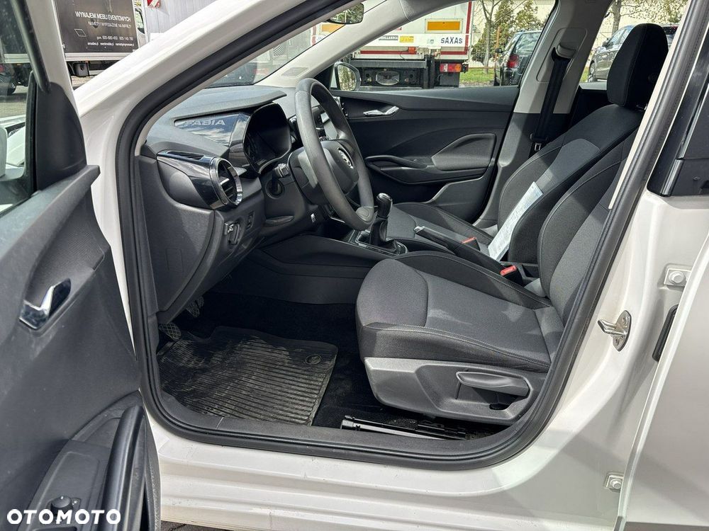 Skoda Fabia 1.0 Ambition - 11