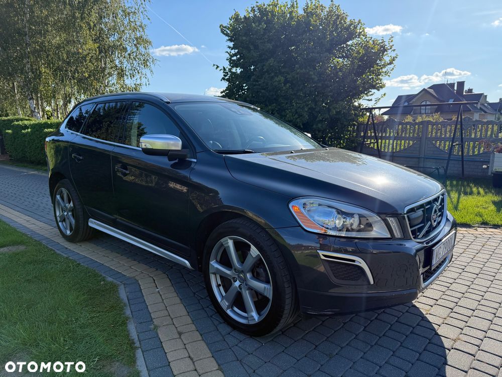 Volvo XC 60 D5 AWD R-Design Momentum - 1
