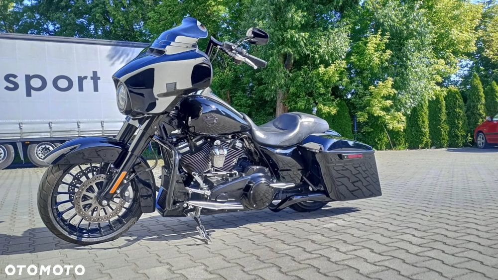 Harley-Davidson Touring Street Glide - 4