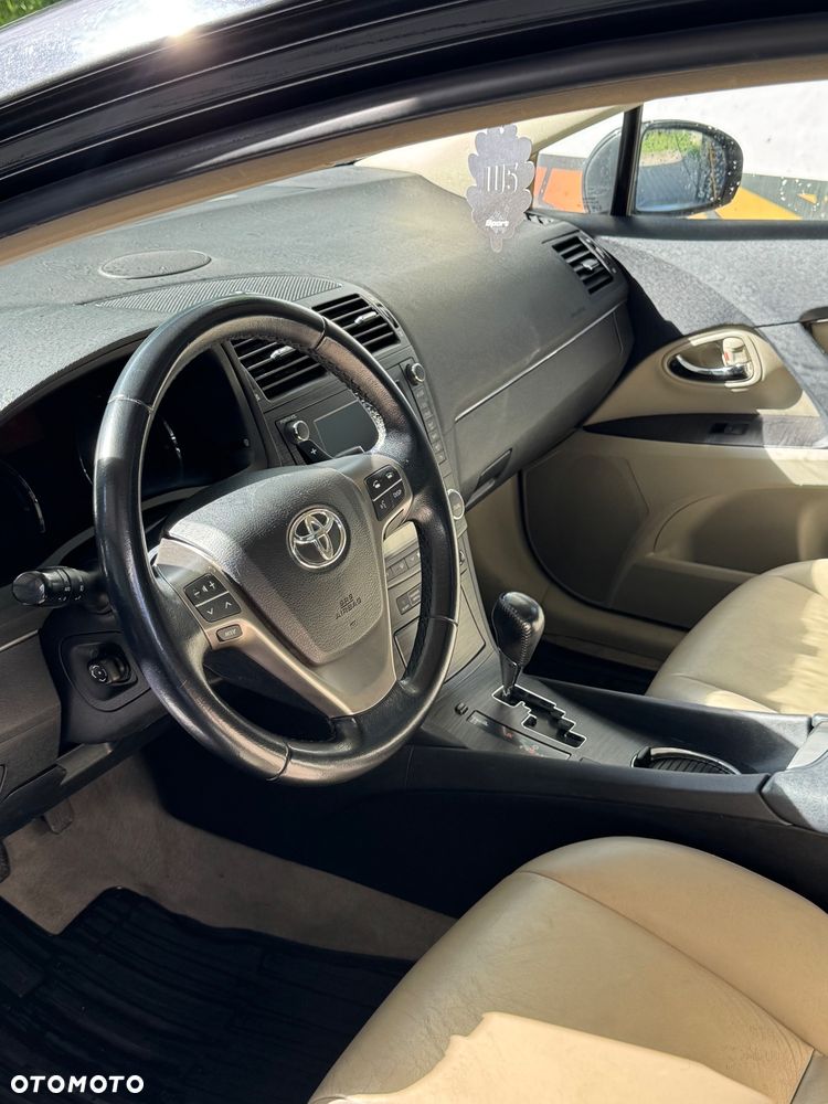 Toyota Avensis 2.2 D-4D Prestige NAVI - 9