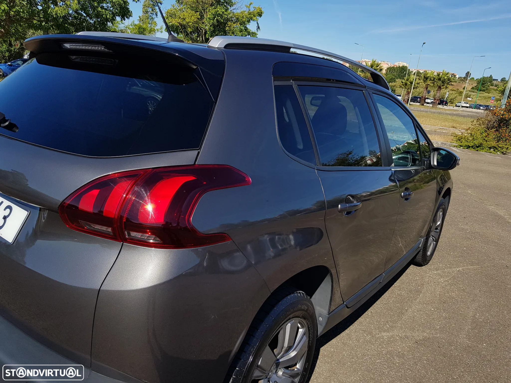 Peugeot 2008 1.5 BlueHDi Style - 59