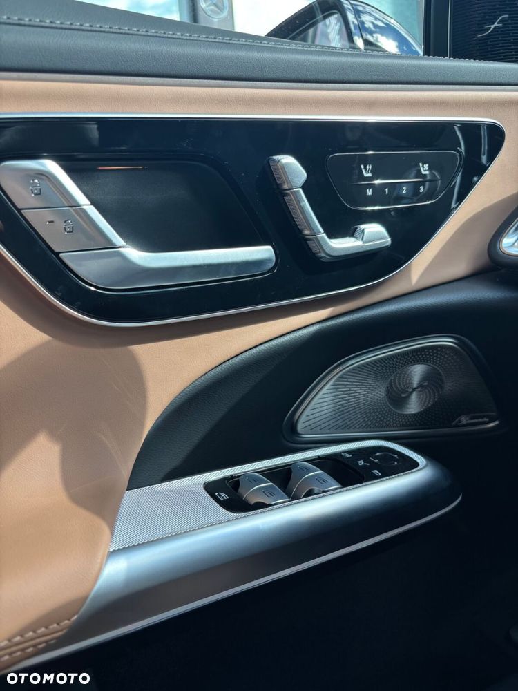 Mercedes-Benz Klasa E - 32