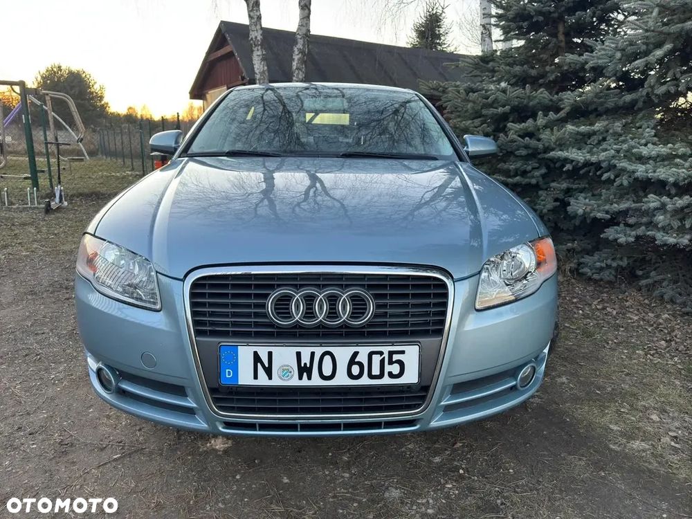 Audi A4 Limousine - 21