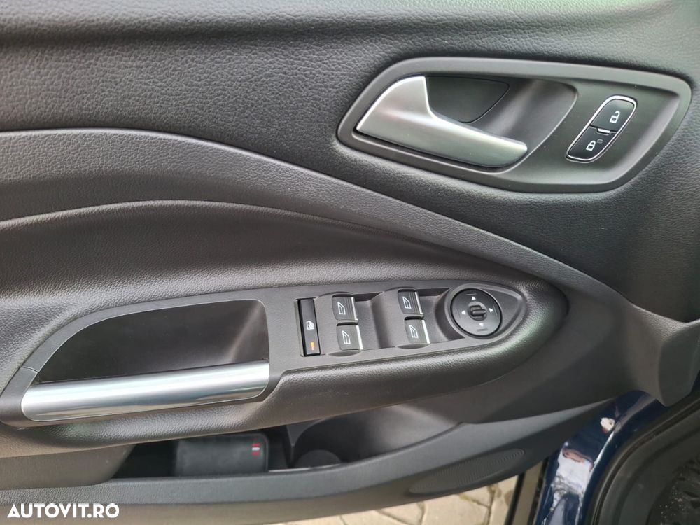 Ford Kuga - 8