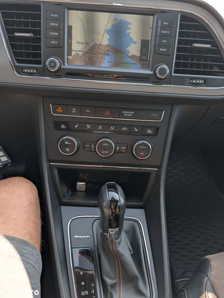 Seat Leon 2.0 TDI DPF Start&Stop DSG XCELLENCE - 9