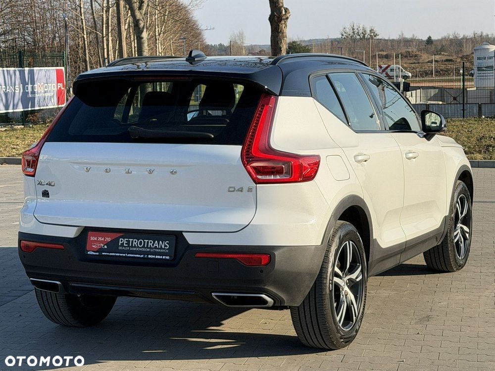 Volvo XC 40 D4 SCR AWD R-Design - 11