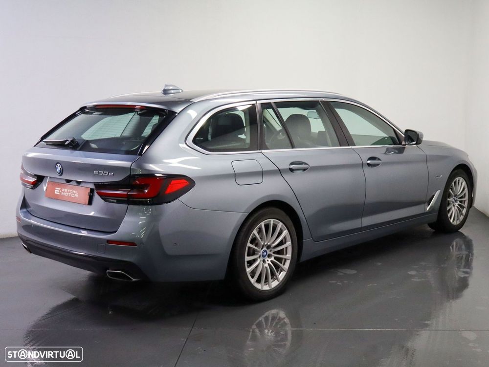 BMW 530 e Line Luxury - 3