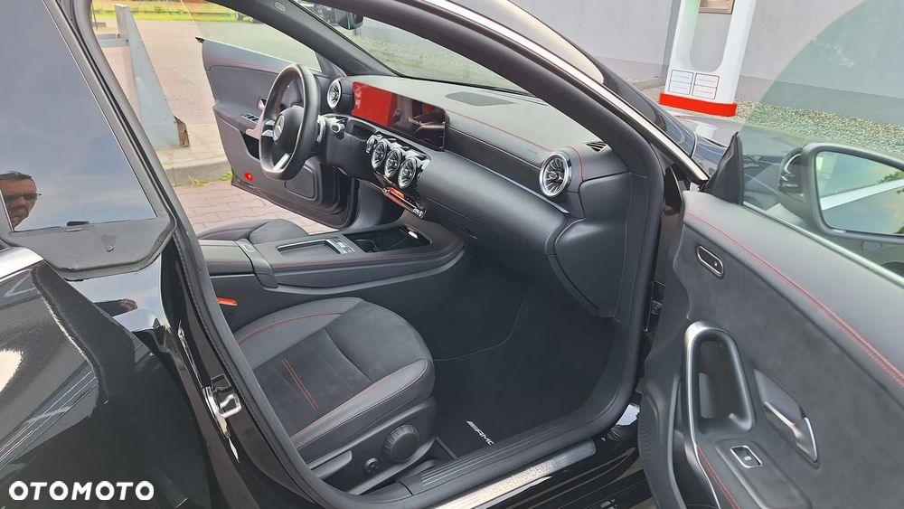 Mercedes-Benz CLA 200 AMG Line 7G-DCT - 11