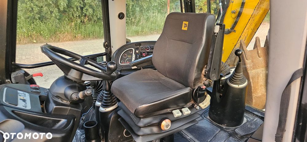 JCB 3CX - 7
