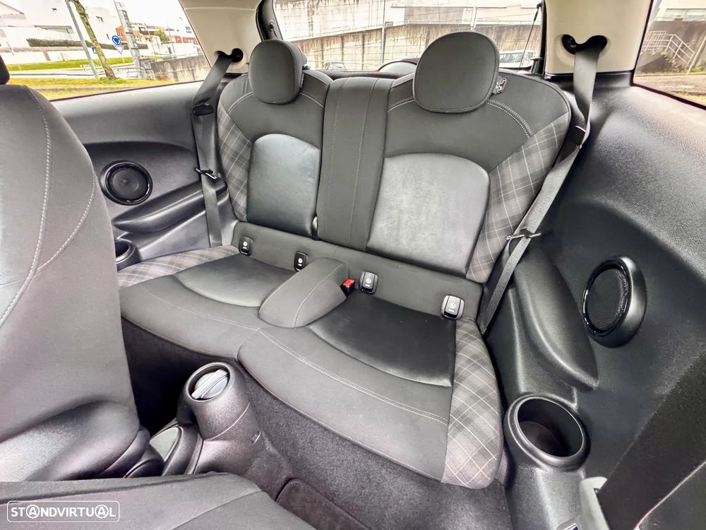 MINI 3 Portas Cooper SD Aut. - 16