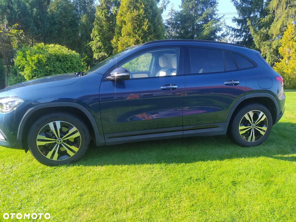 Mercedes-Benz GLA 200 - 22