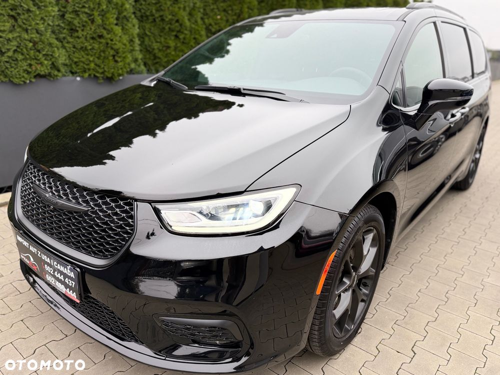 Chrysler Pacifica - 3