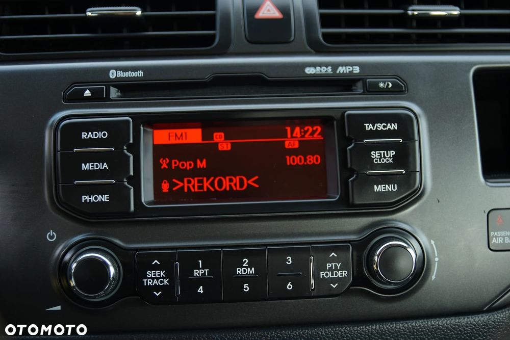 Kia Rio - 35