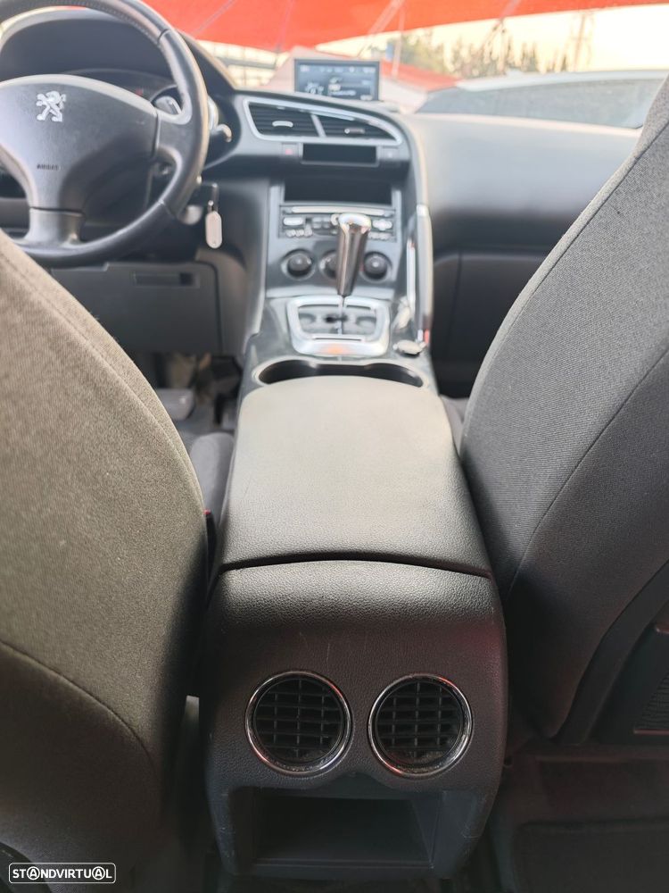 Peugeot 3008 1.6 e-HDi Active CMP6 - 13