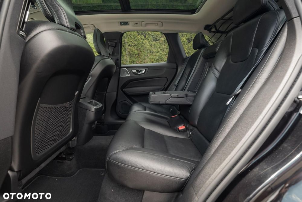 Volvo XC 60 B6 B AWD Ultimate Dark - 15