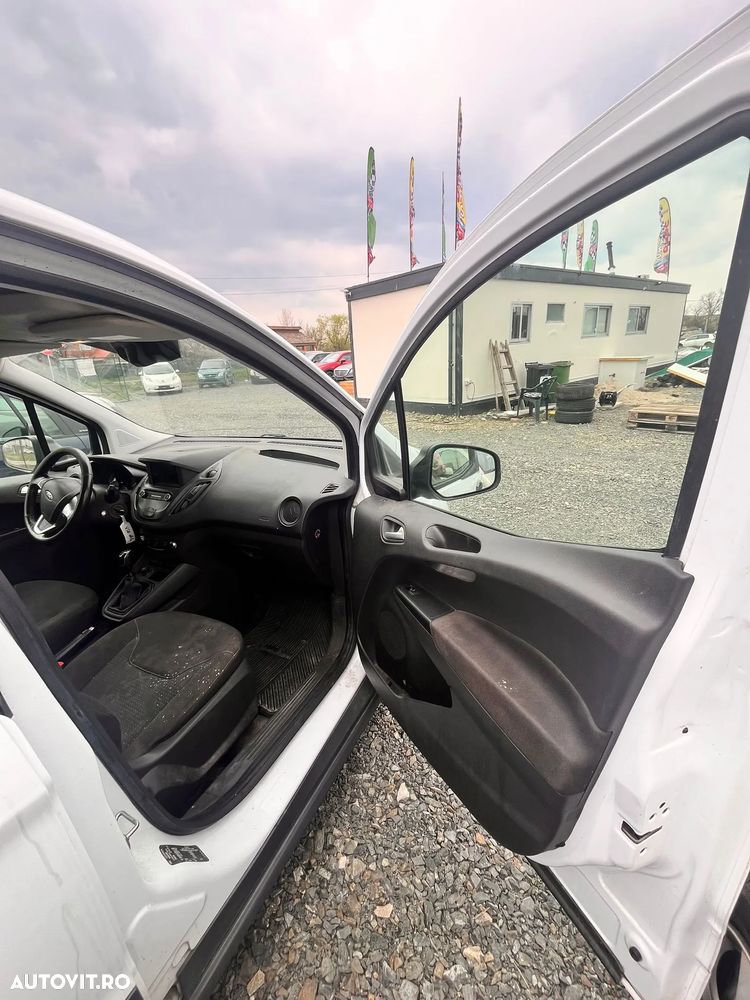 Ford Transit Connect - 13