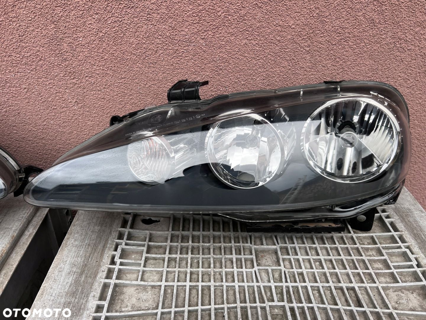 Lampa przednia ALFA ROMEO 147 LIFT XENON KOMPLET EUROPA ORYGINALNE VALEO - 3