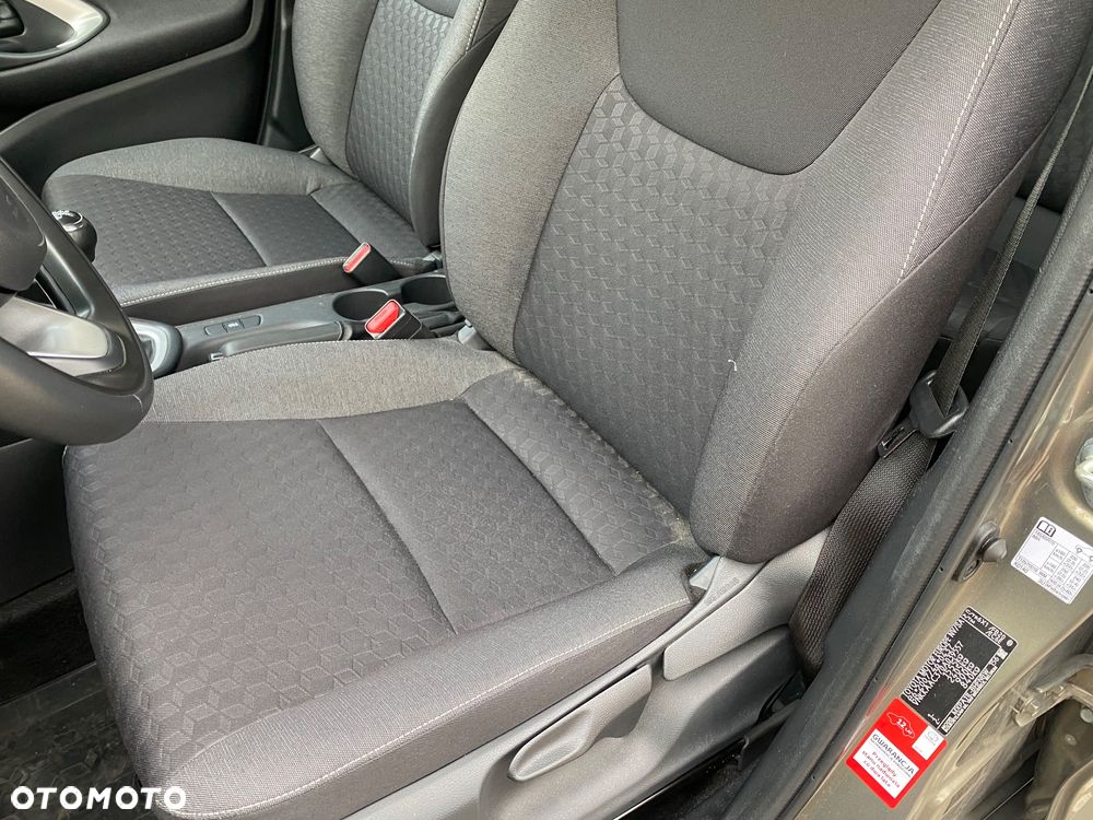 Toyota Yaris 1.5 Comfort - 19