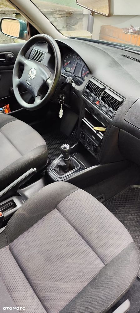 Volkswagen Golf - 9