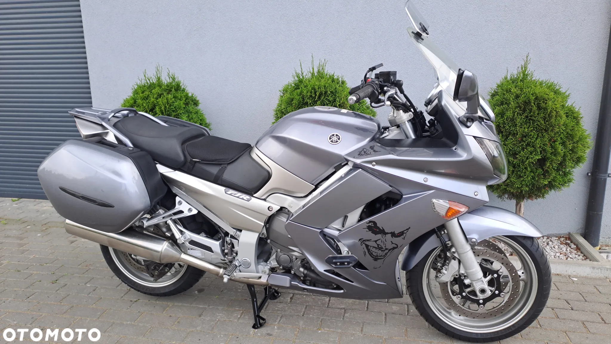Yamaha FJR - 2