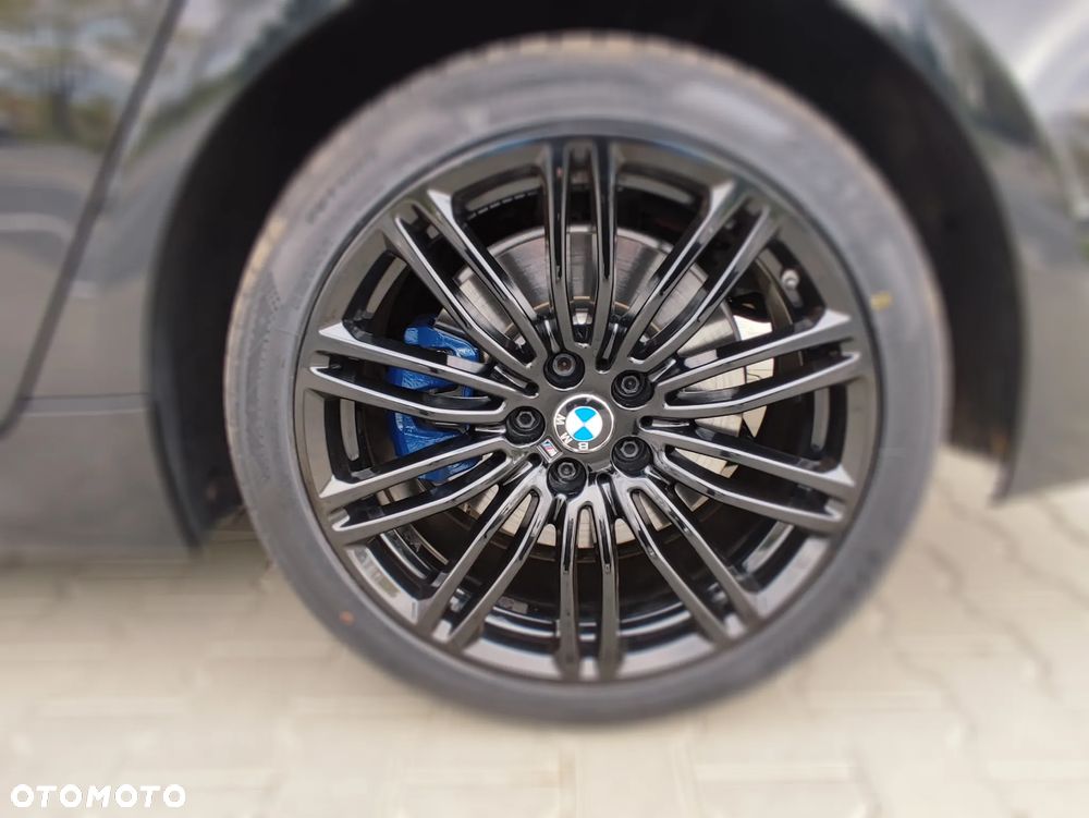 BMW Seria 5 530i xDrive M Sport Edition - 14