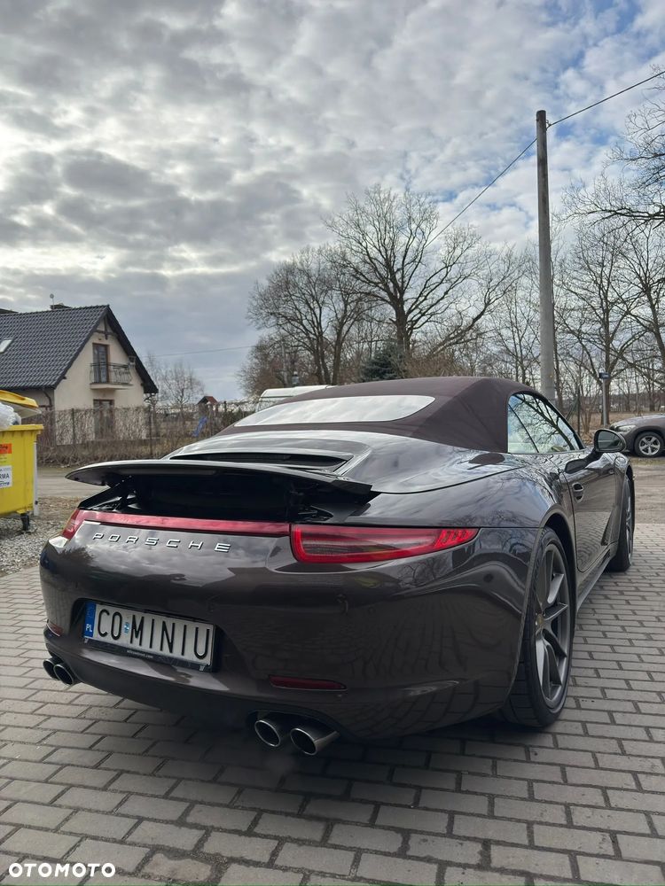 Porsche 911 Carrera 4 PDK - 32