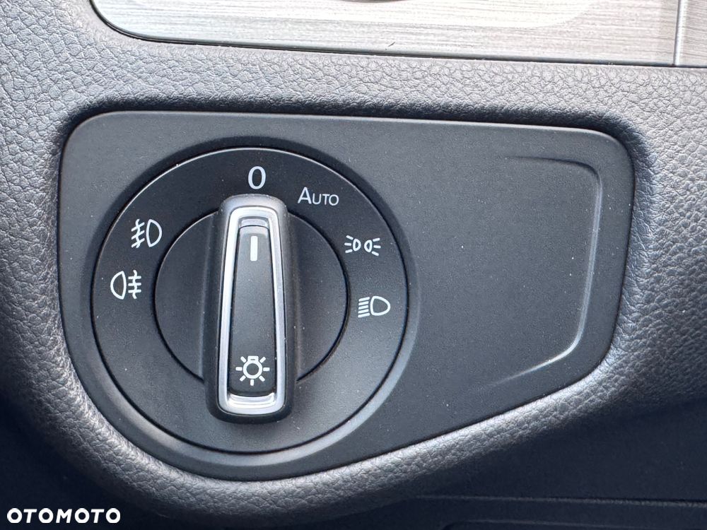 Volkswagen Golf 1.4 TSI (BlueMotion Technology) Highline - 36