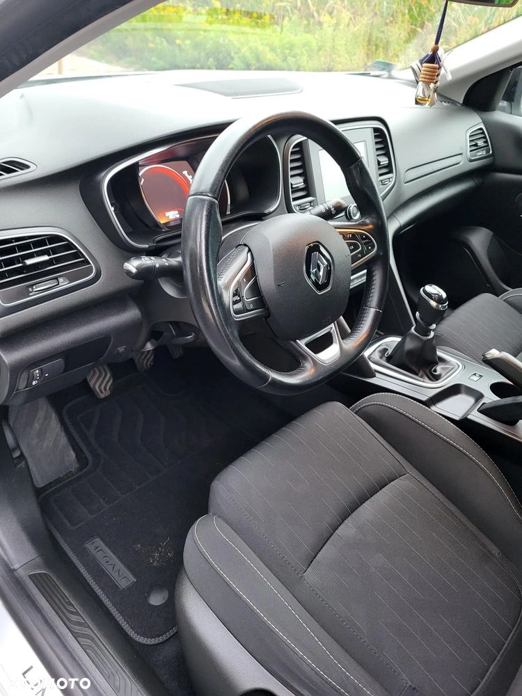 Renault Megane 1.3 TCe FAP Limited - 10