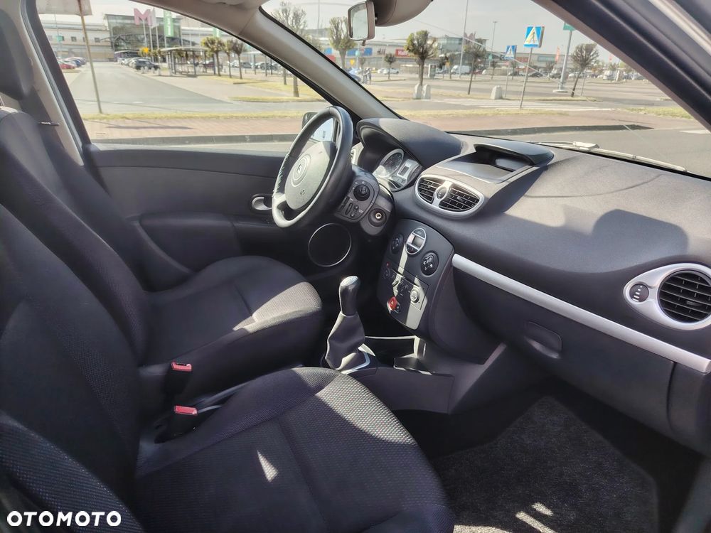 Renault Clio 1.2 16V Exception - 11