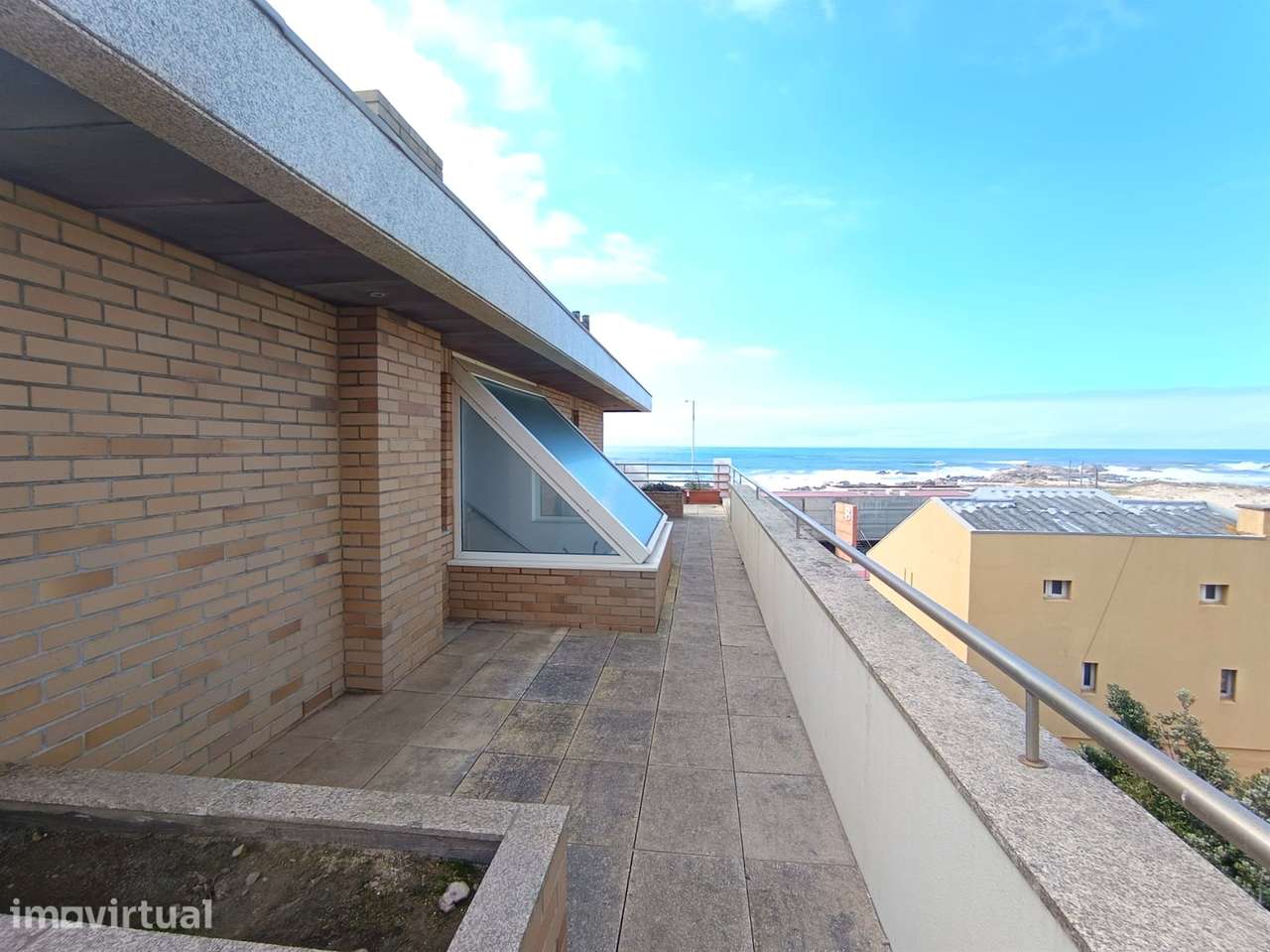 T3 Duplex com terraço em frente ao mar – Lavra - Grande imagem: 2/22