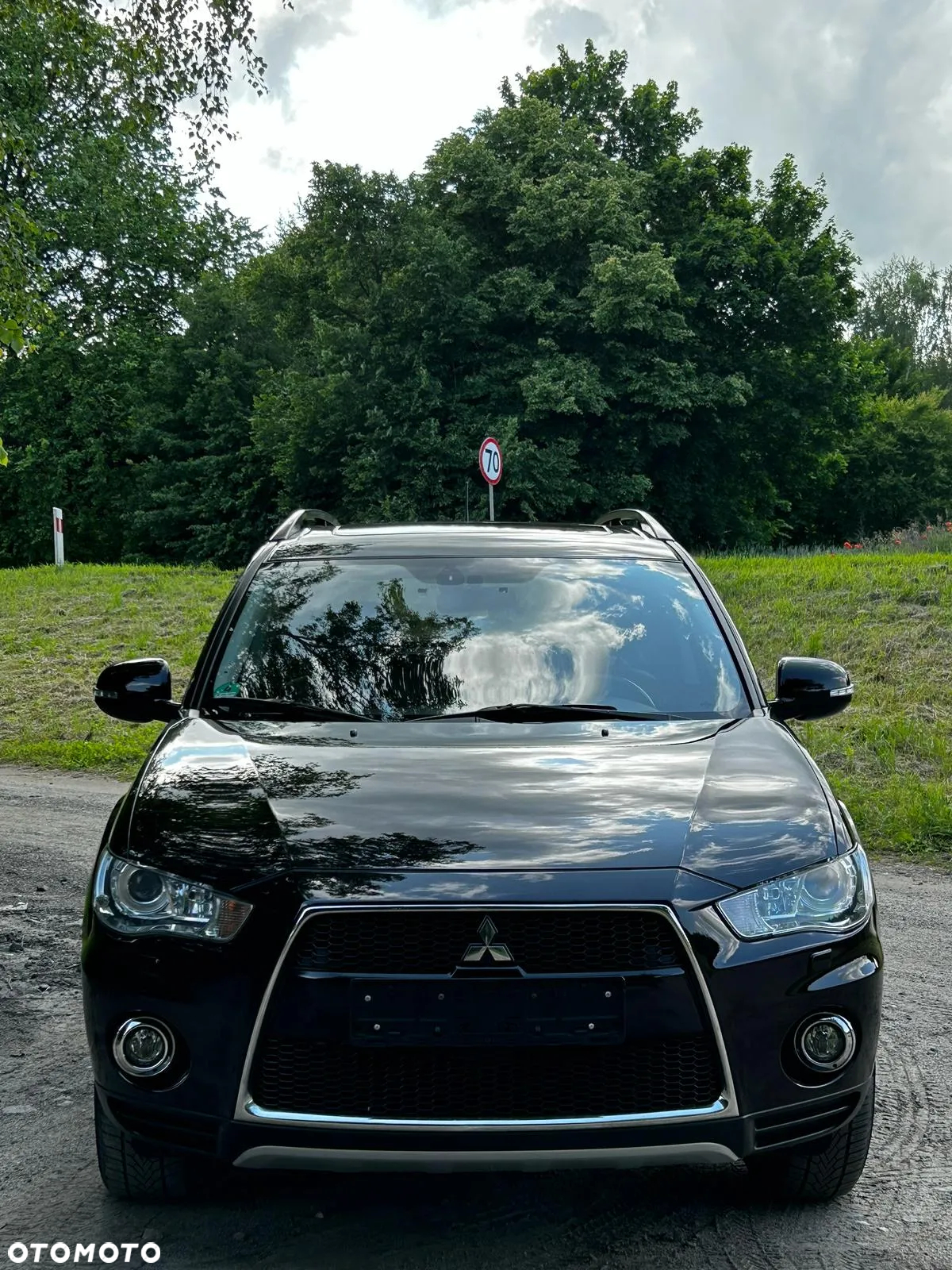 Mitsubishi Outlander - 3