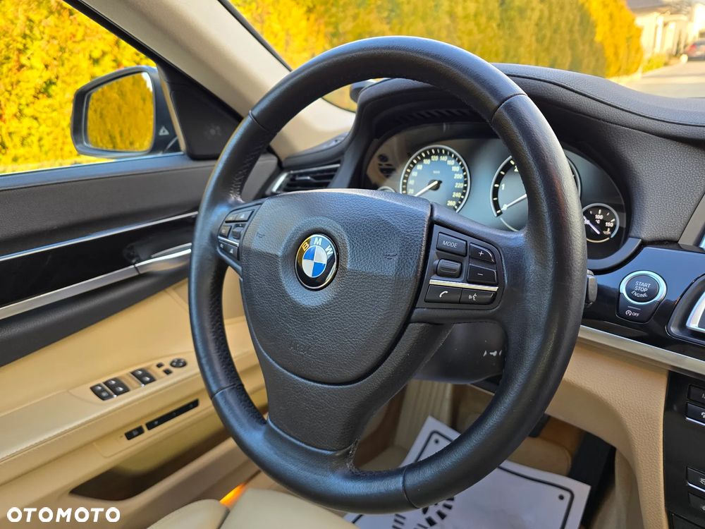 BMW Seria 7 750d xDrive Blue Performance Edition Exclusive - 39
