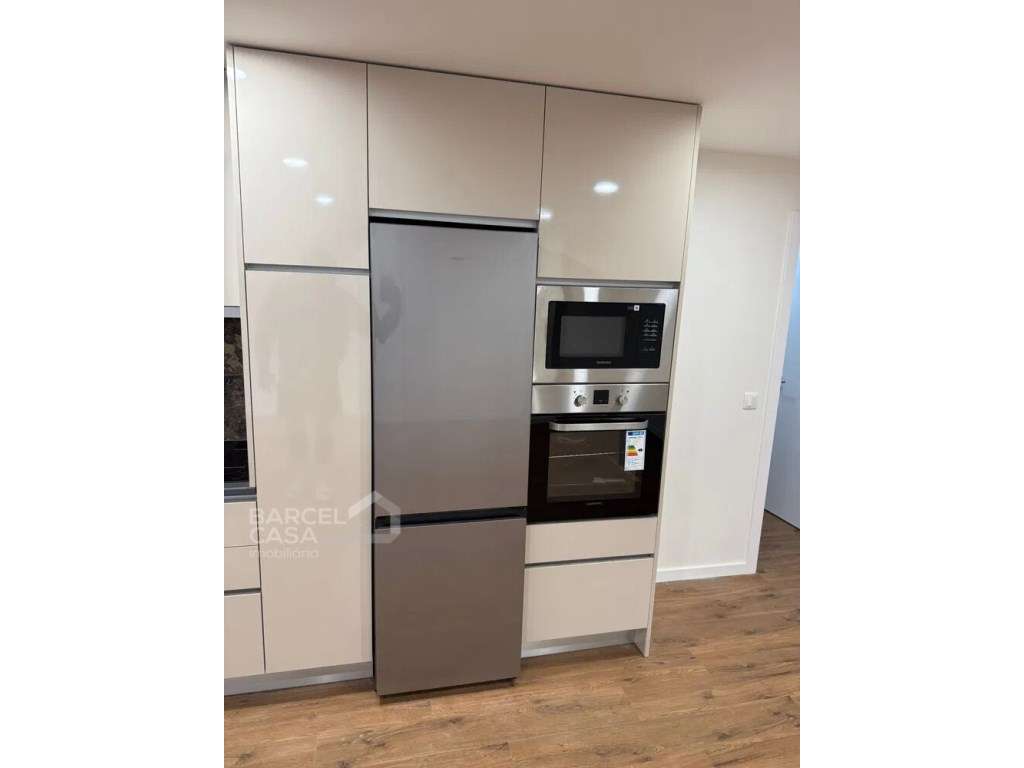 Apartamento T2+1 totalmente remodelado em Oliveira - Barcelos - Grande imagem: 3/11