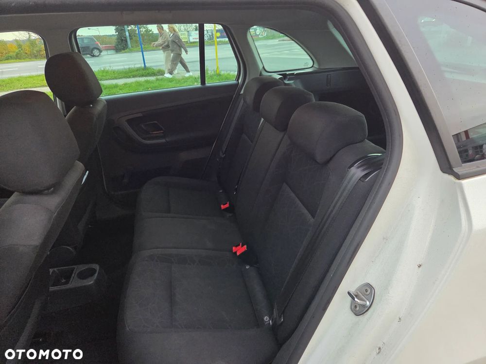 Skoda Fabia - 10
