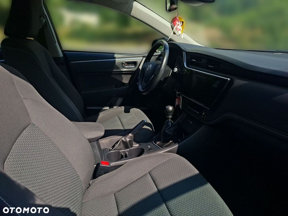 Toyota Corolla - 9