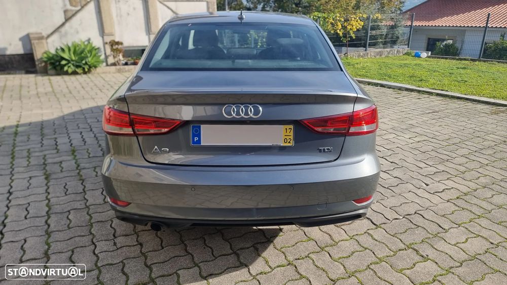 Audi A3 Limousine 1.6 TDI Business Line Attraction - 5