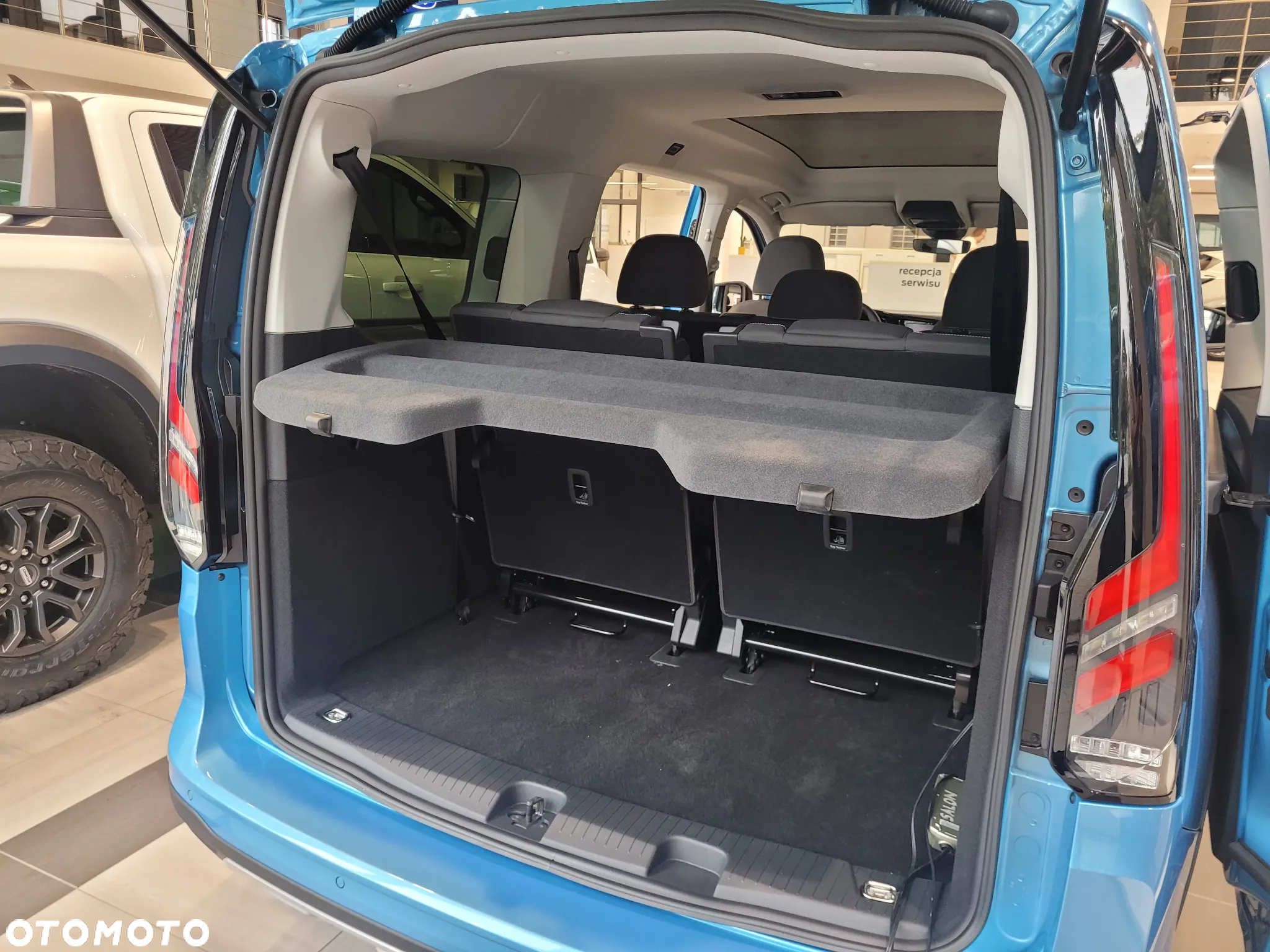 Ford Tourneo Connect Grand - 20