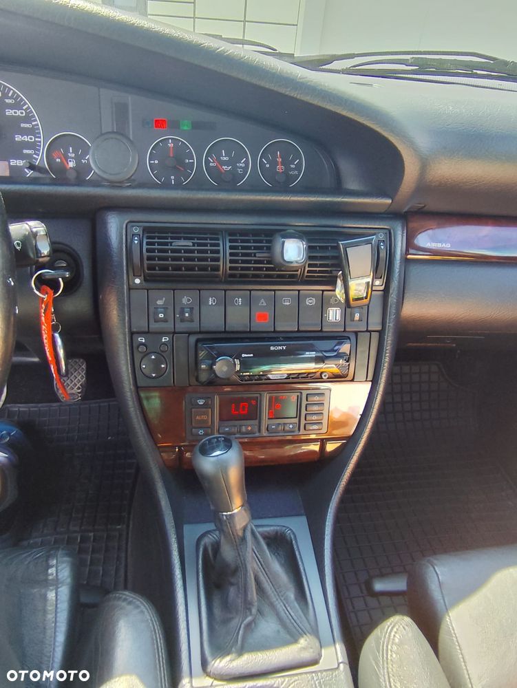 Audi A6 Avant 2.6 E - 11