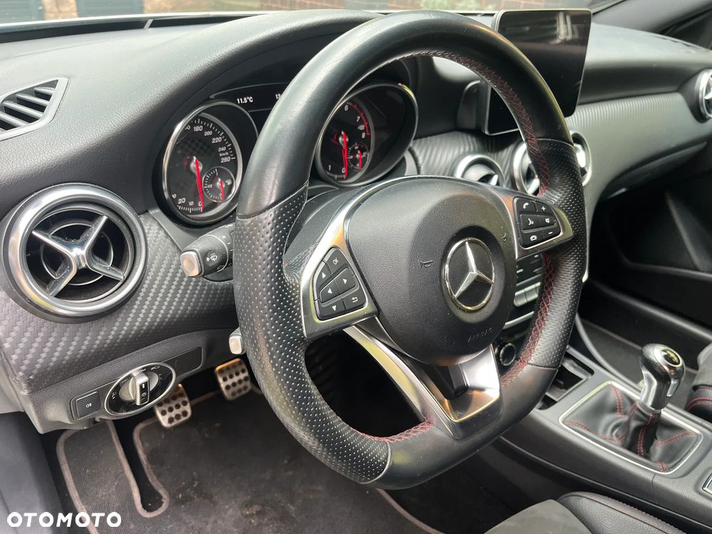 Mercedes-Benz Klasa A 160 AMG Line - 13